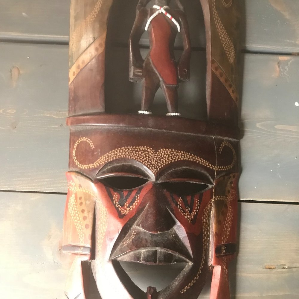 African Wood Mask (Kenya) USED